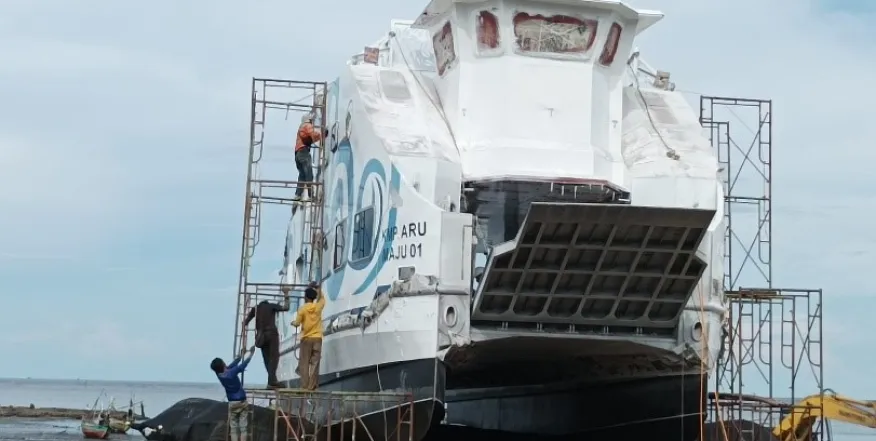Projects Aru Roro Catamaran Boat<br>2x Isuzu UM6BG1TC – 210PS 1 picture7